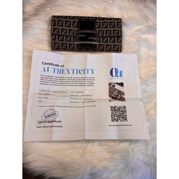 Fendi Zucca monogram brown black (looks kind of Navy) long wallet - Picture 4 of 6